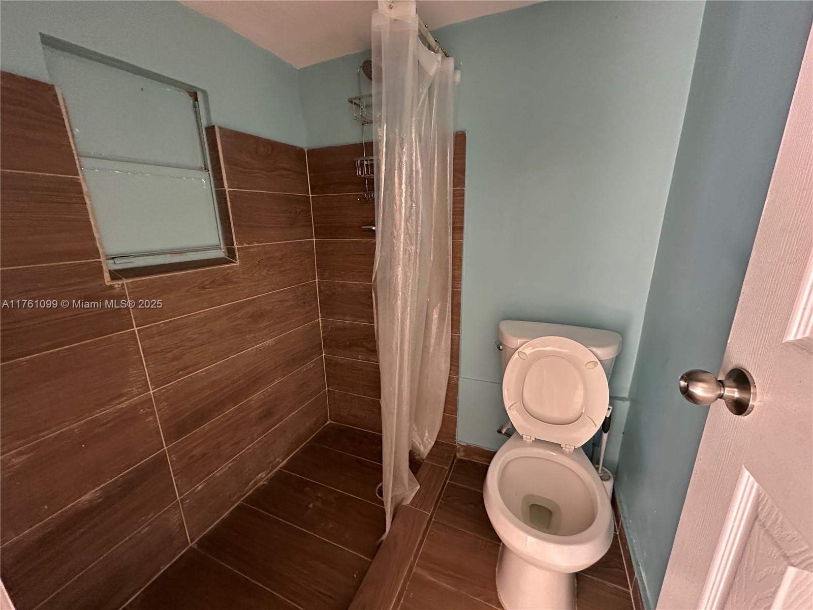 WYND WOOD PARK - Residential Lease