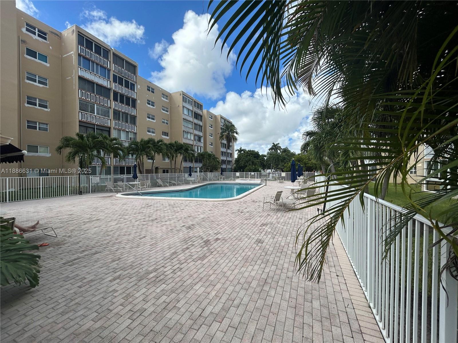 MEADOWBROOK TOWERS CONDO - Residential