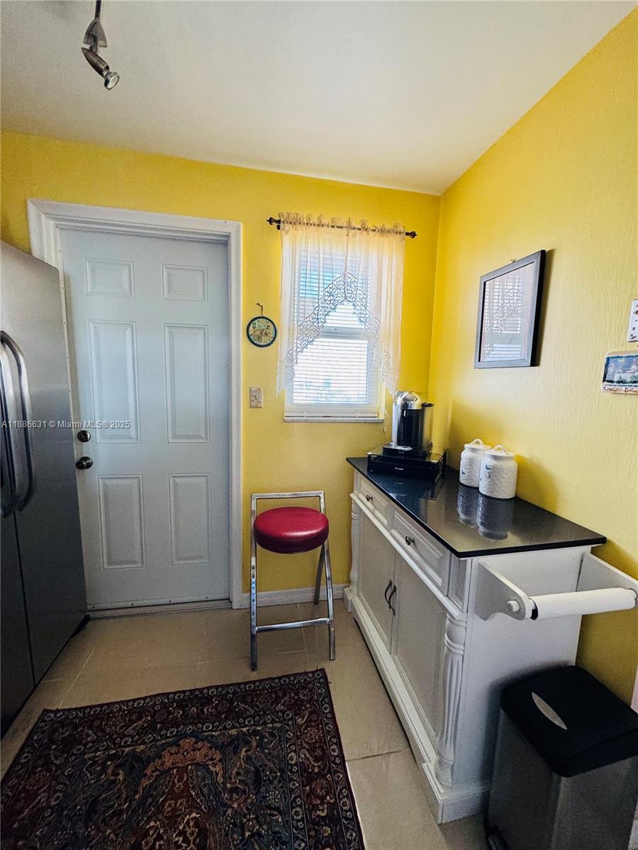 MEADOWBROOK TOWERS CONDO - Residential