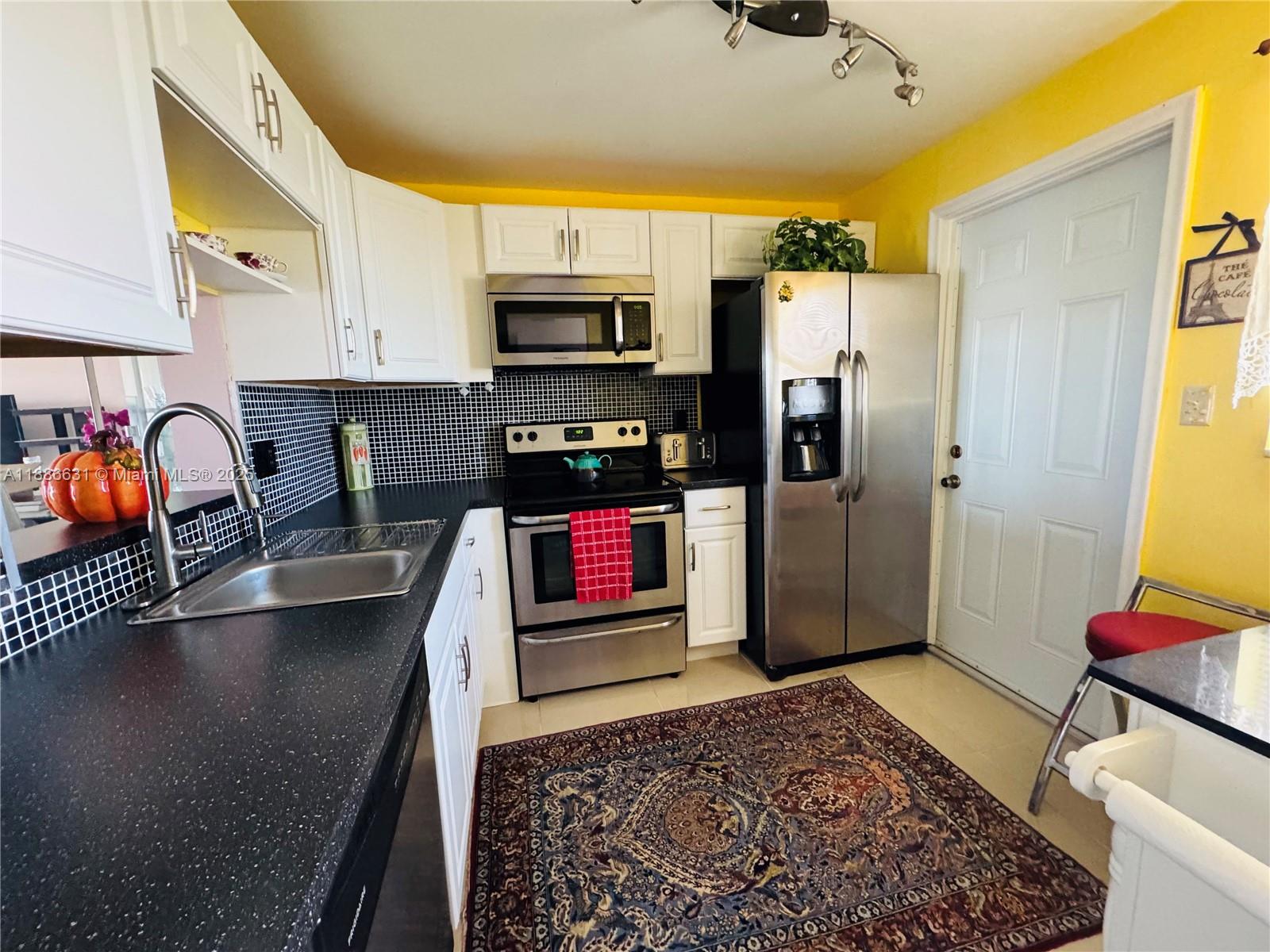 MEADOWBROOK TOWERS CONDO - Residential
