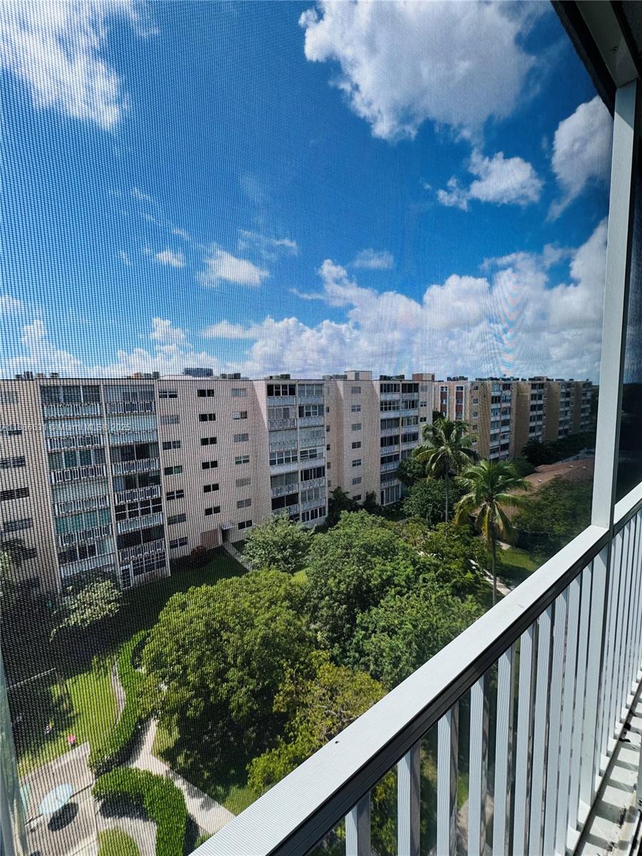 MEADOWBROOK TOWERS CONDO - Residential