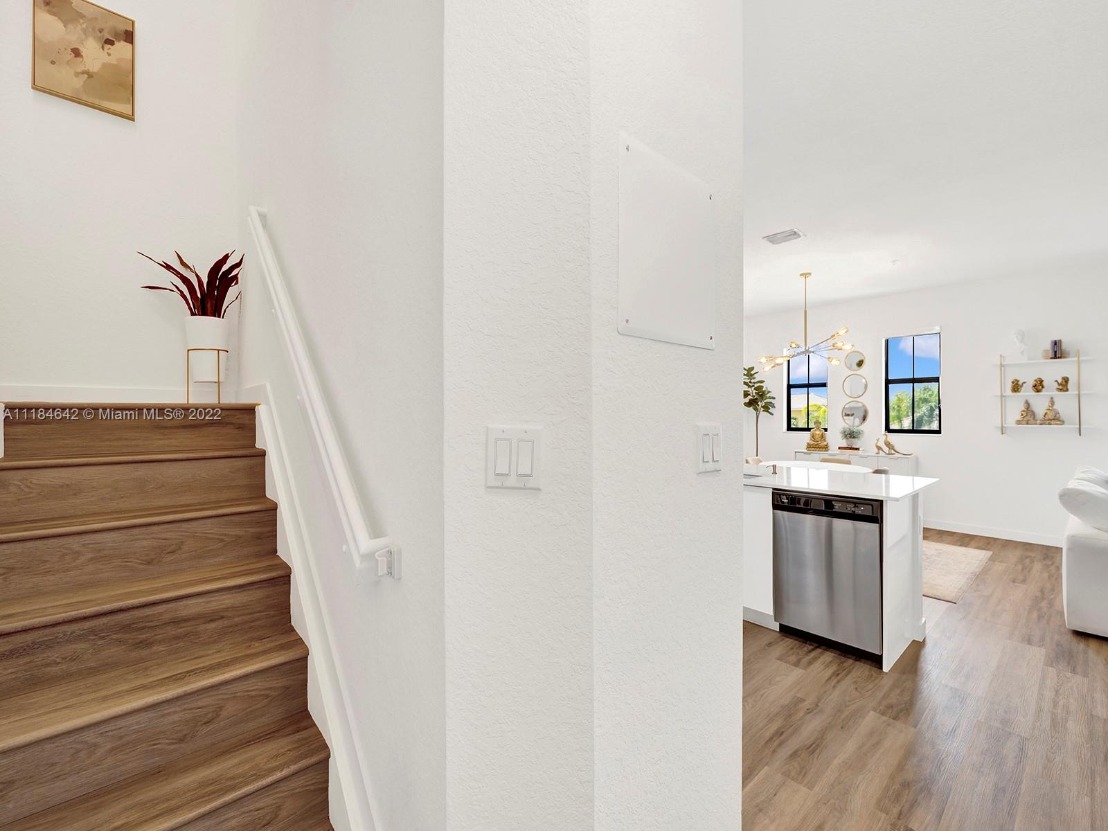 CENTURY PARK SOUTH CONDO - Residential