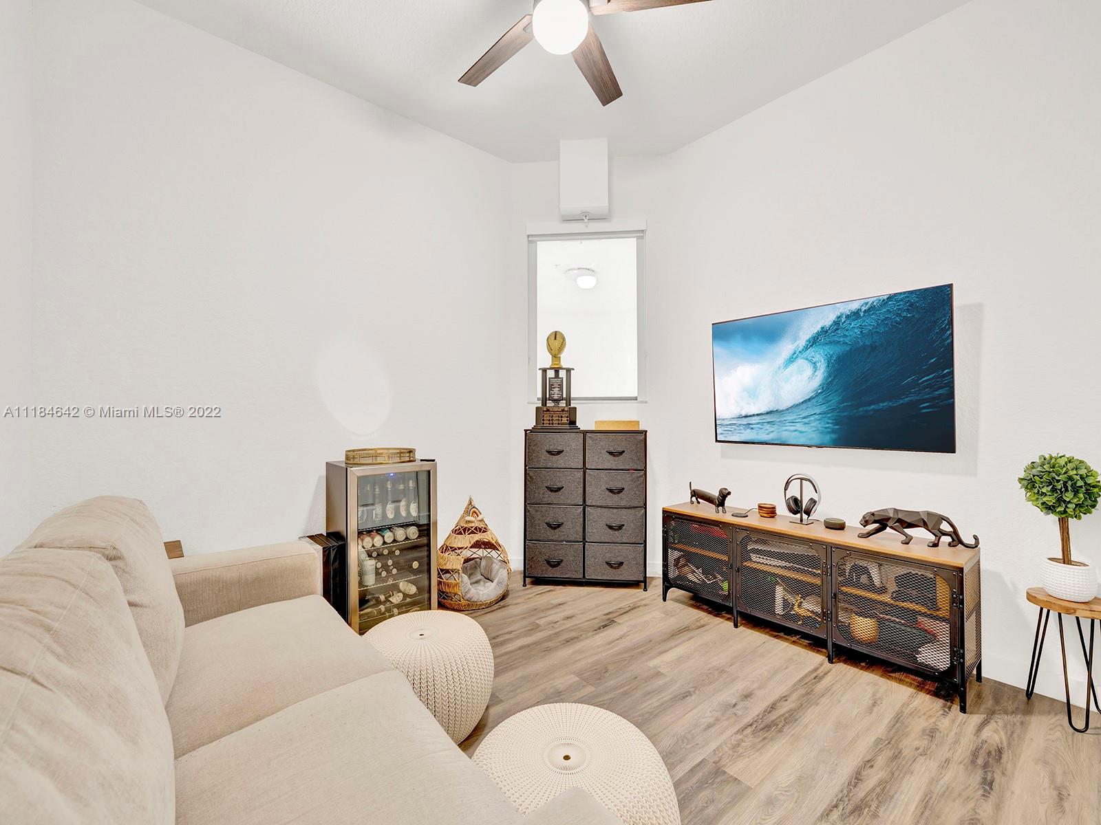 CENTURY PARK SOUTH CONDO - Residential