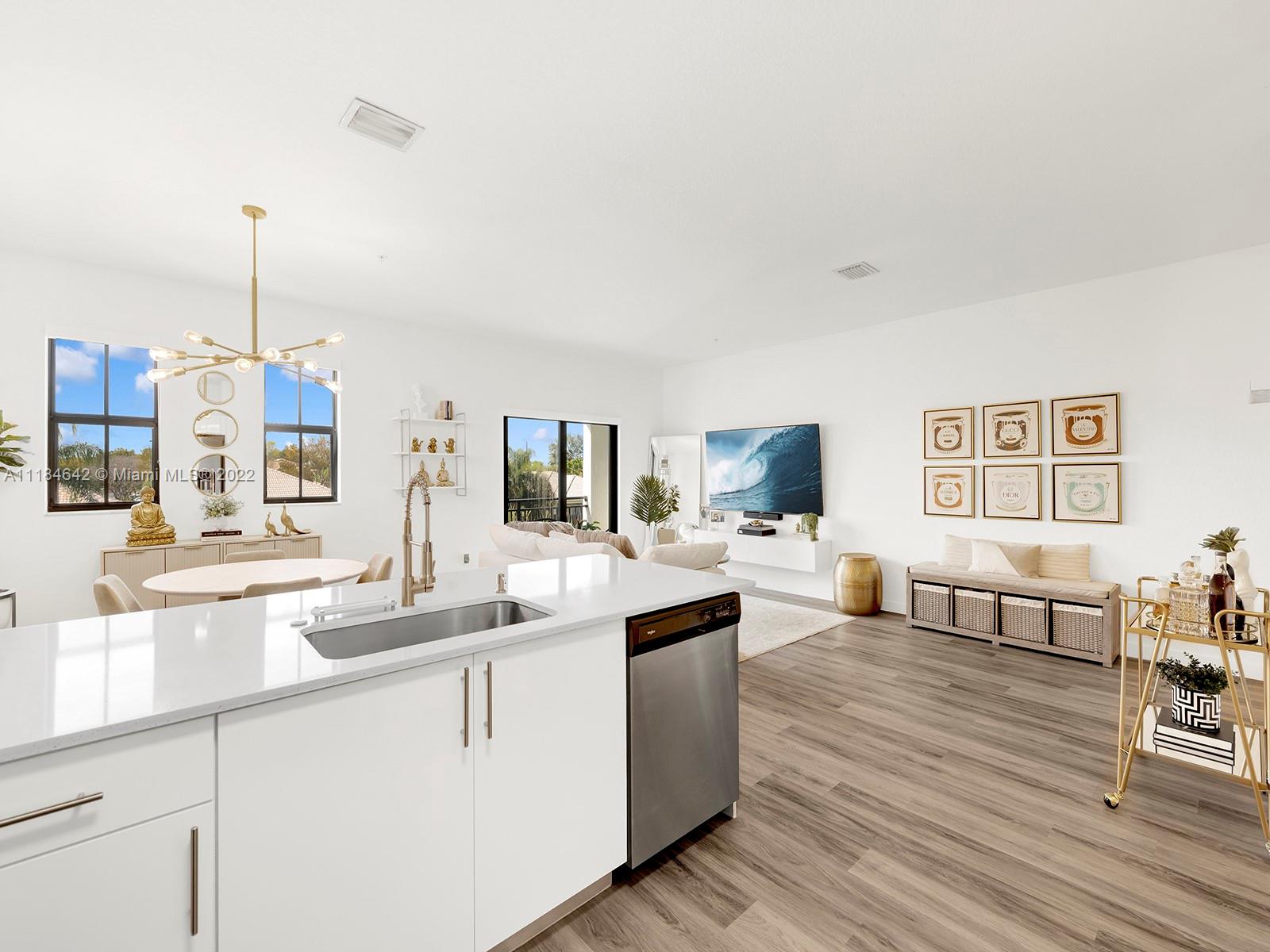 CENTURY PARK SOUTH CONDO - Residential