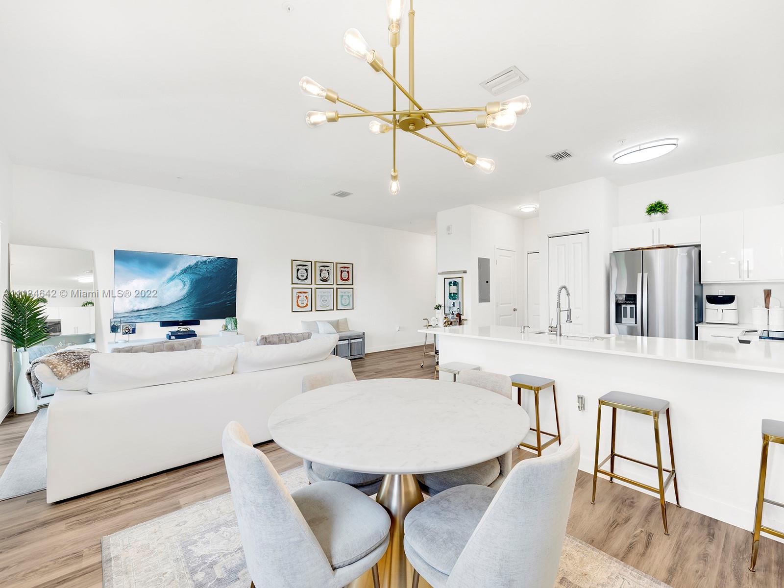 CENTURY PARK SOUTH CONDO - Residential