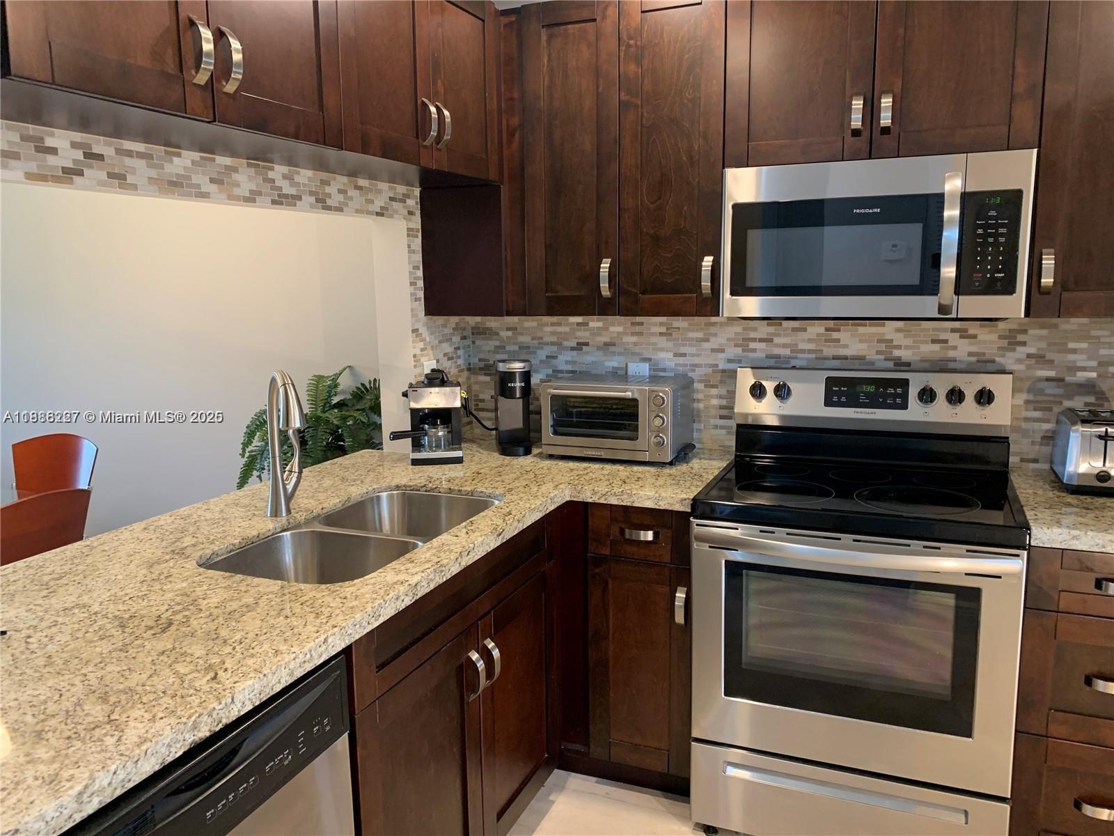WATERSIDE VILLAGE THREE C - Residential Lease