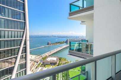 900 Biscayne Blvd 5310 Miami FL 33132