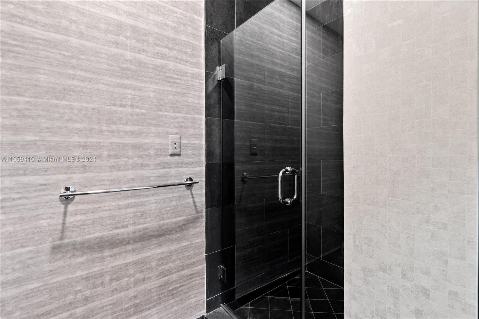 900 BISCAYNE BAY CONDO - Residential Lease