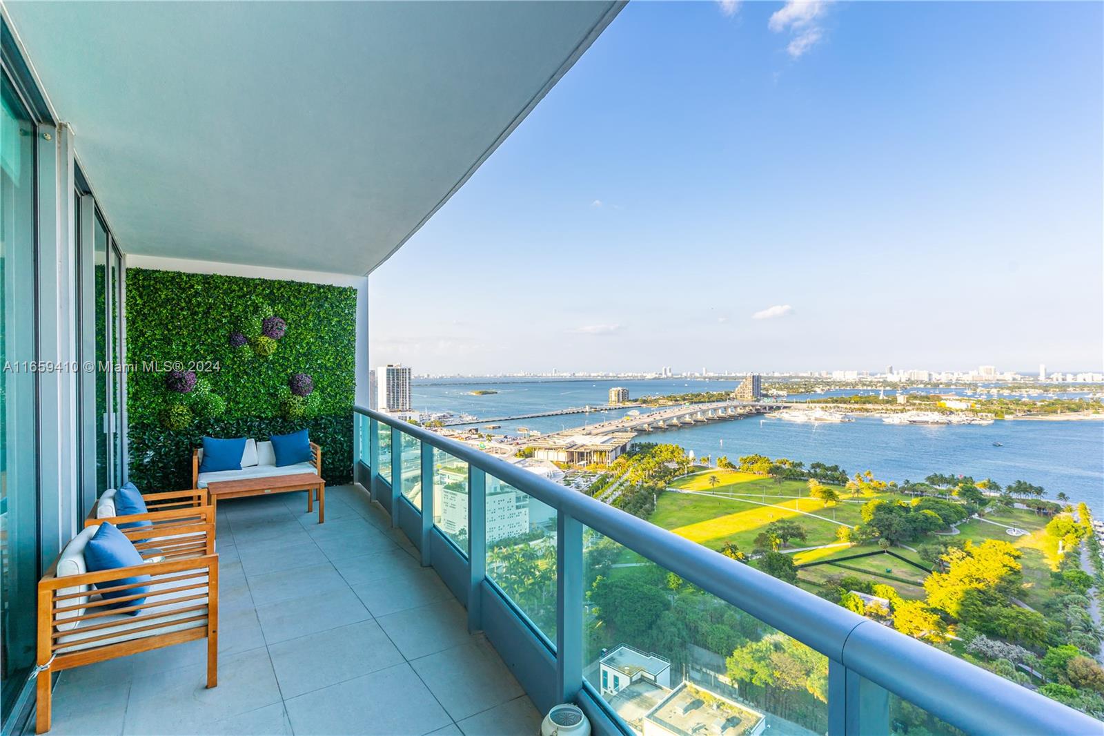900 BISCAYNE BAY CONDO - Residential Lease