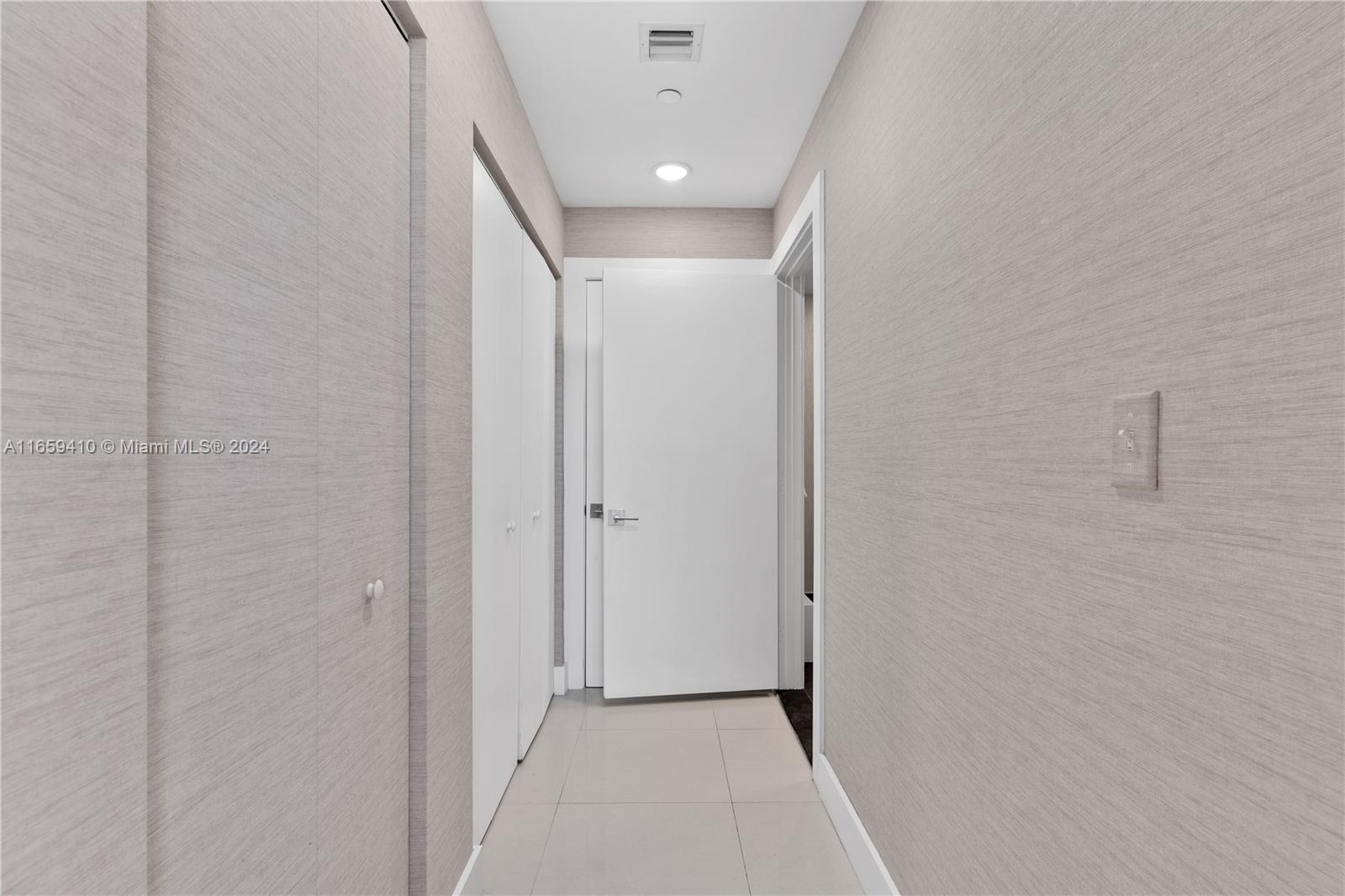 900 BISCAYNE BAY CONDO - Residential Lease
