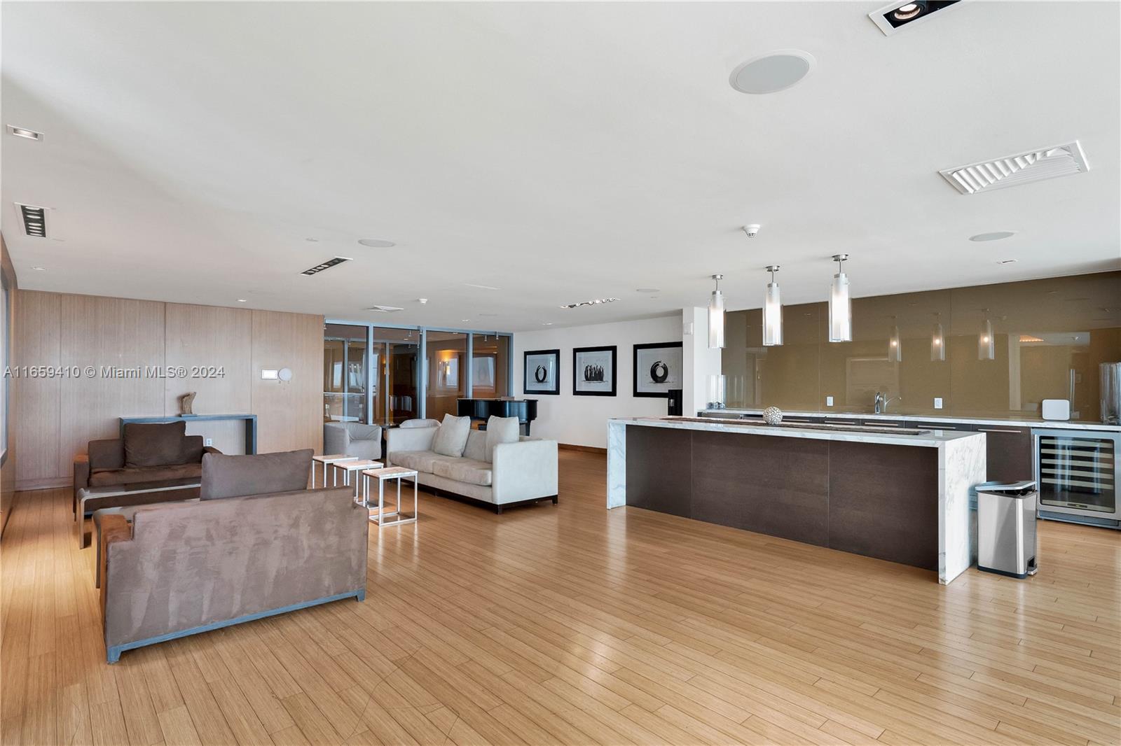 900 BISCAYNE BAY CONDO - Residential Lease