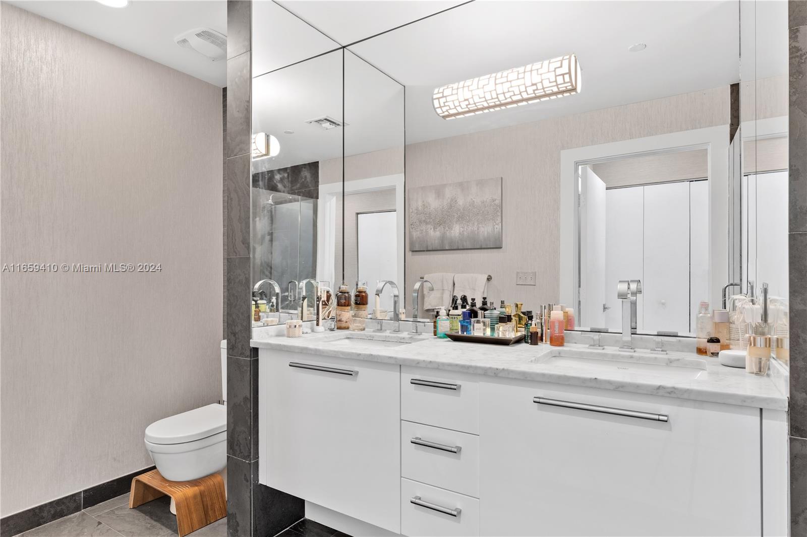900 BISCAYNE BAY CONDO - Residential Lease