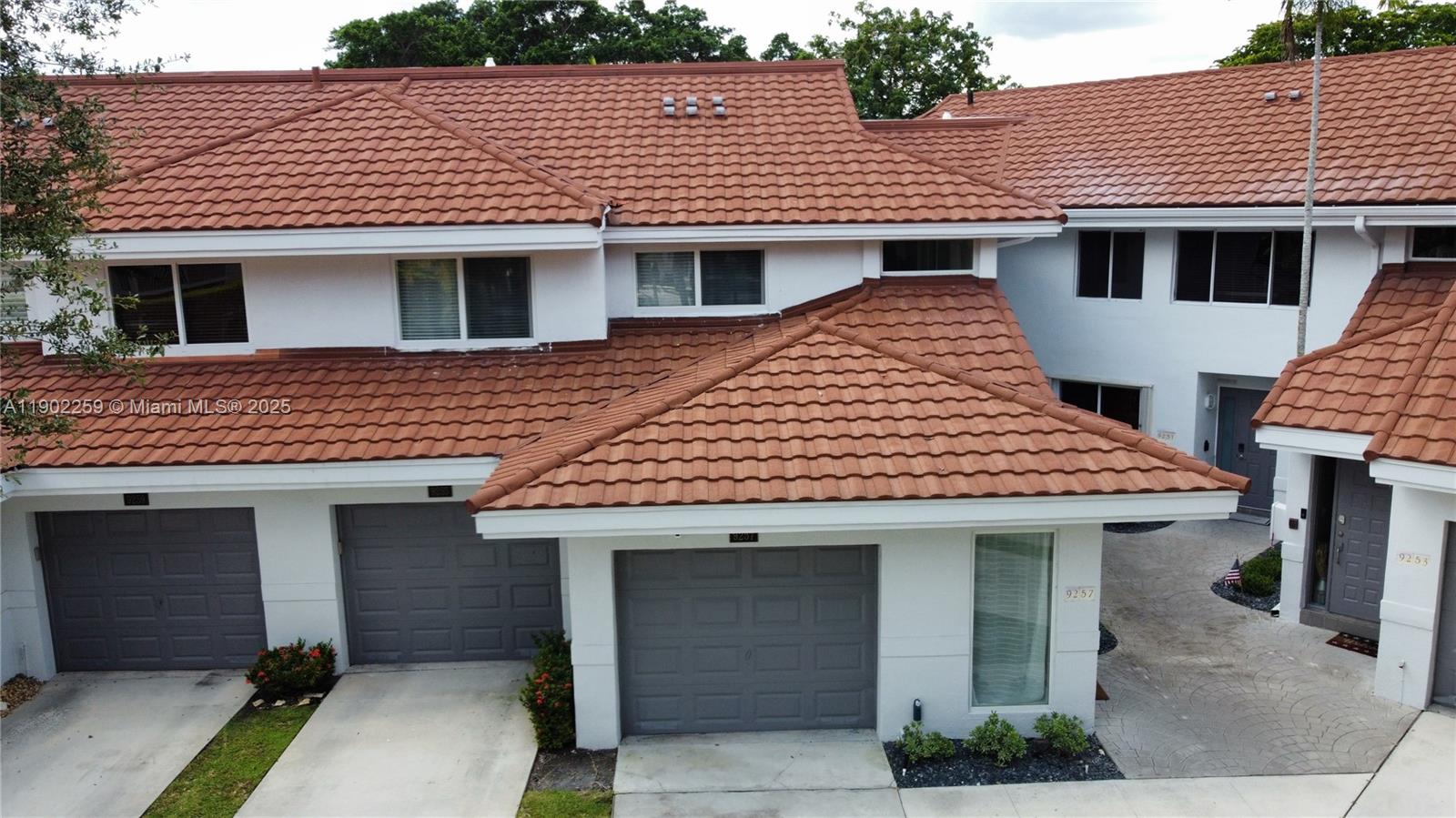 PARC COURT CONDO - Residential Lease