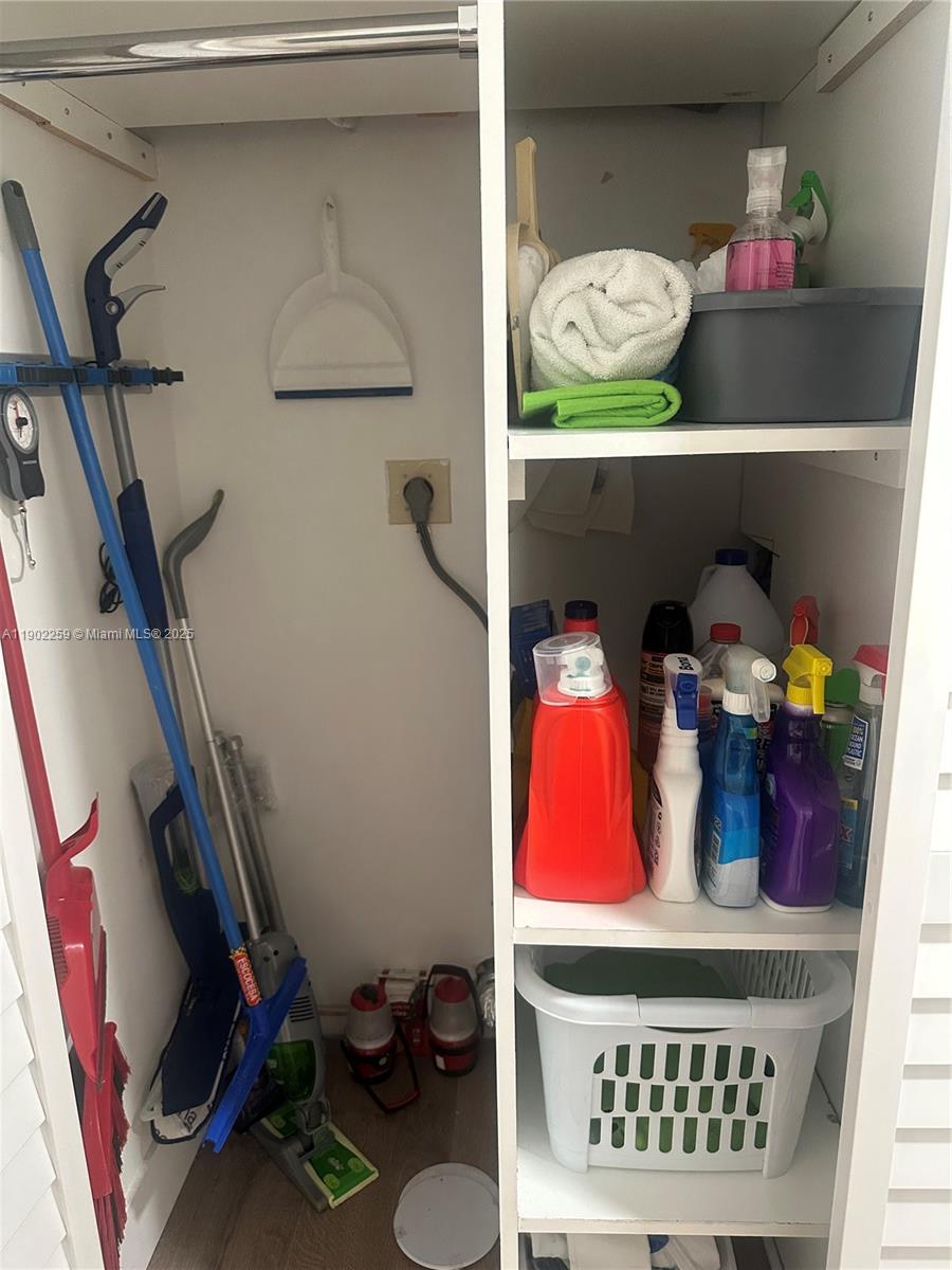 PARC COURT CONDO - Residential Lease