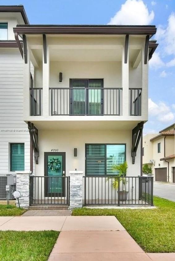 Charming 3-bedroom, 2.5-bathroom townhouse with 1,424 sq. ft. of living space in the heart of Downtown Doral!
Featuring an open-concept layout, modern kitchen with stainless steel appliances, and a comfortable master suite with walk-in closet. Conveniently located near top-rated schools, shops, and dining.
Private clubhouse, gym, playground, swimming pool, game room, 24 hours security.
FOR SHOWINGS CALL OR TEXT LISTING AGENT OR CO LISTING AGENT