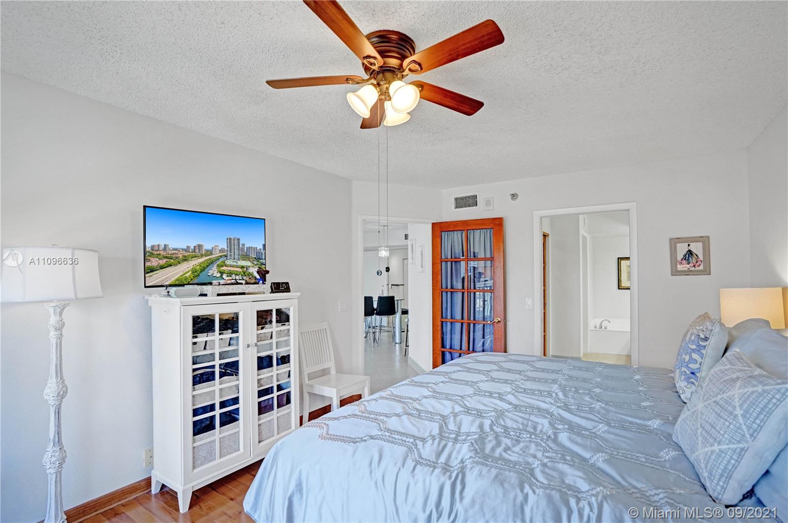 MYSTIC POINTE TOWER 600 C - Residential