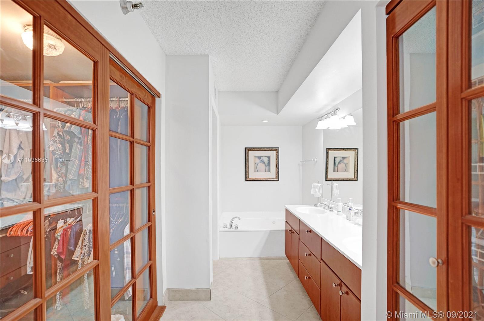 MYSTIC POINTE TOWER 600 C - Residential