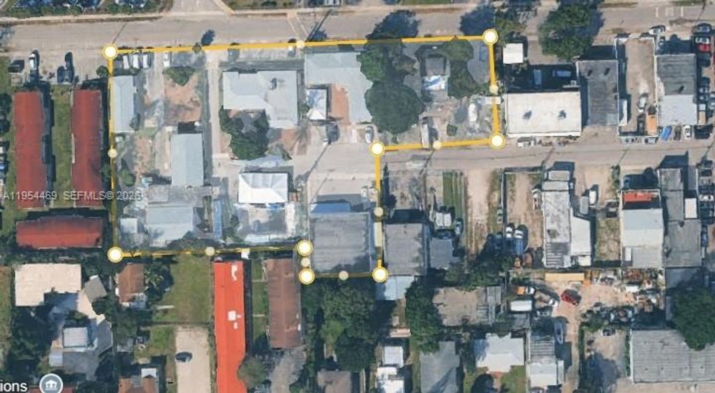 Photo of 2210 Pierce St, Hollywood, FL 33020 (MLS # A11954469)