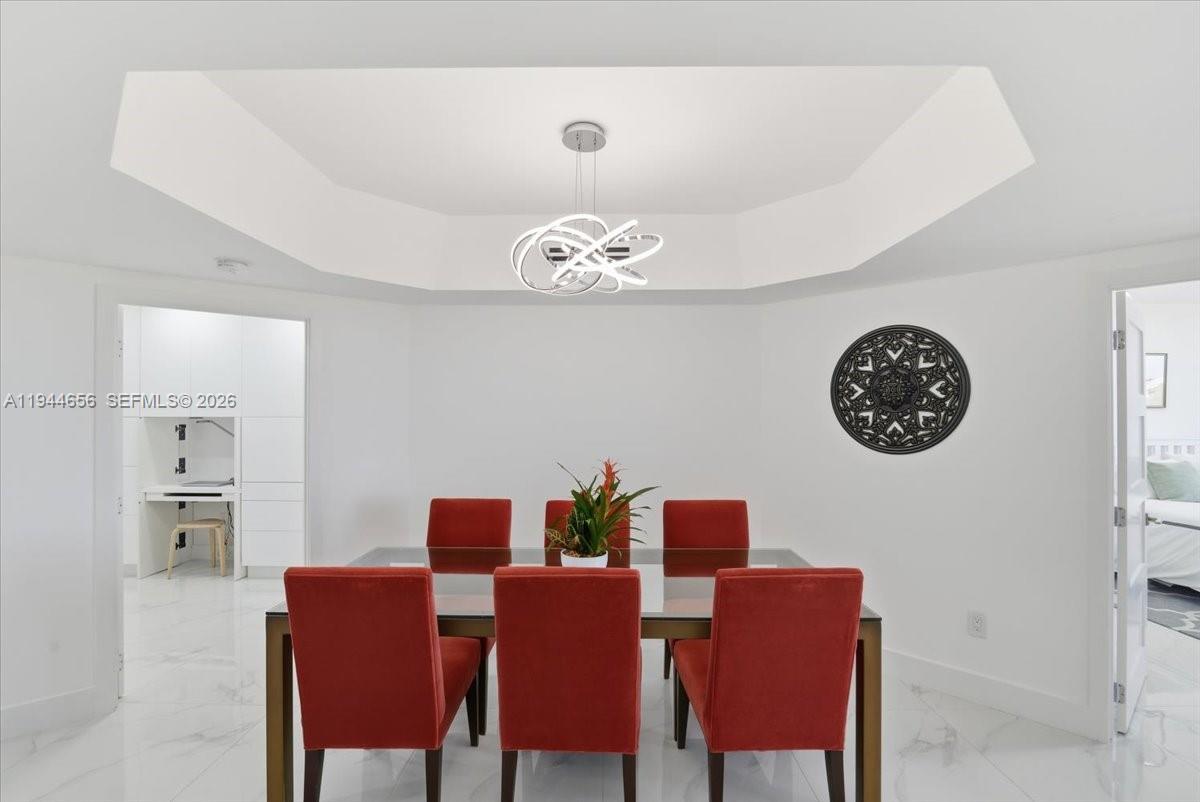 MIRAGE CONDO - Residential