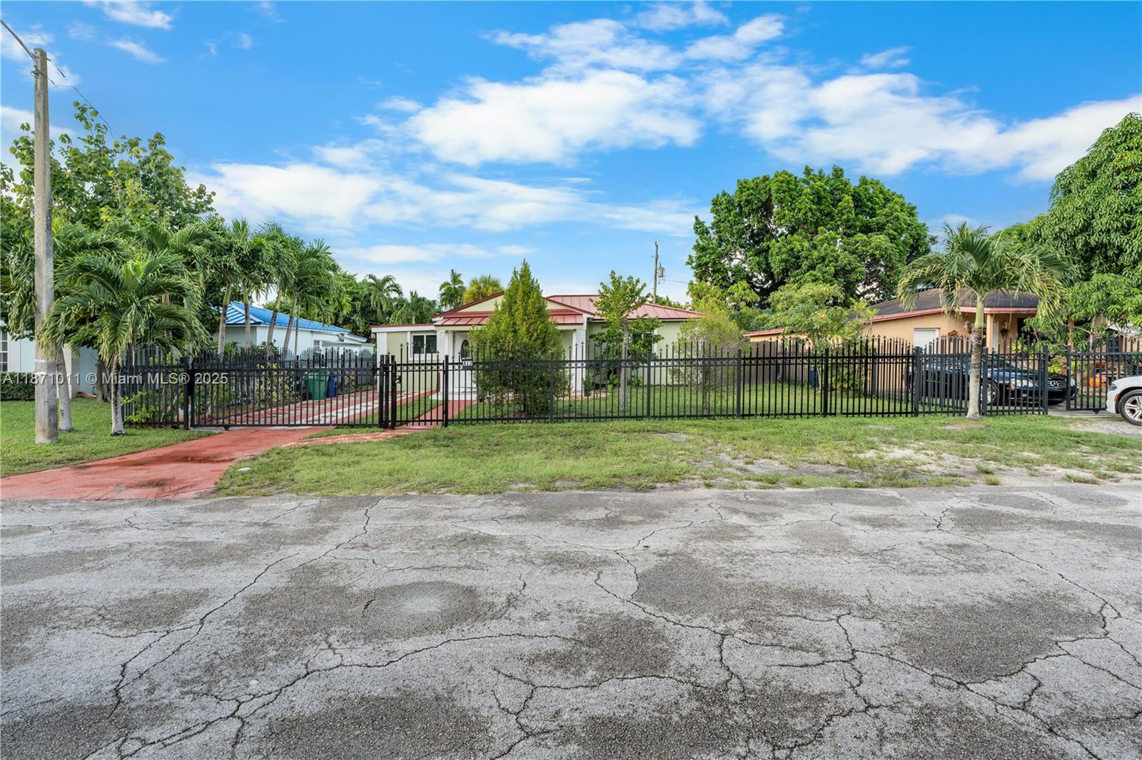 SHORES ESTATES - Residential