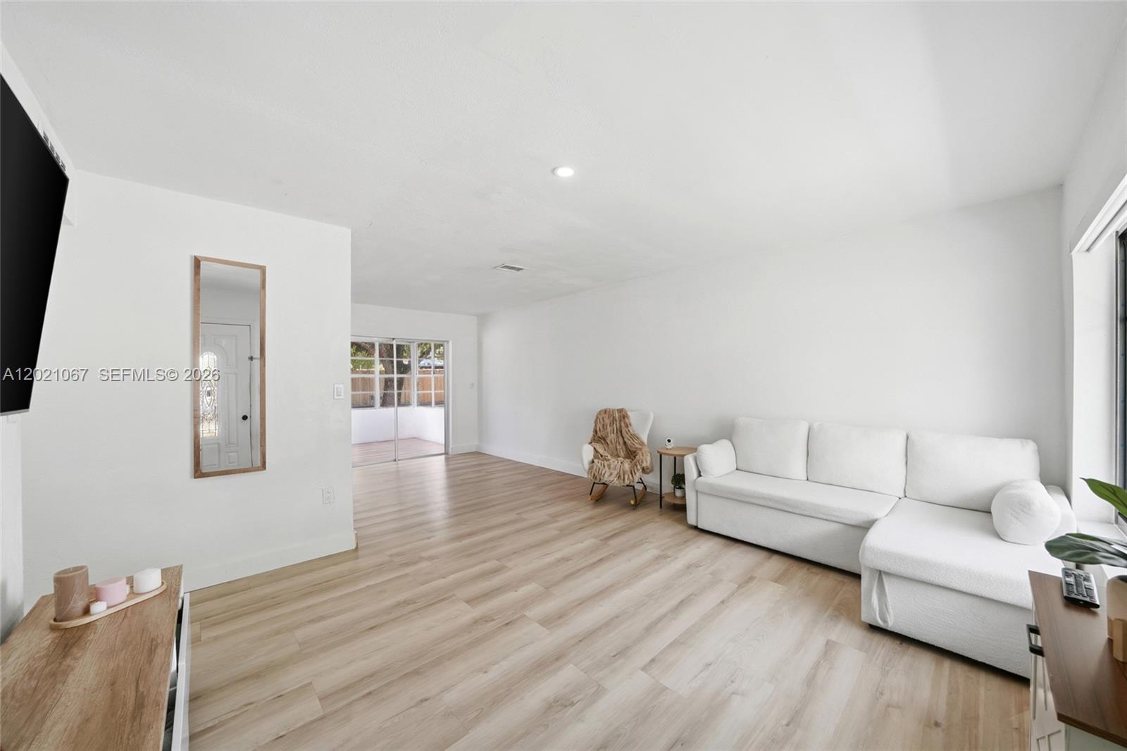 MIAMI GARDENS MANOR SEC 3 - Residential