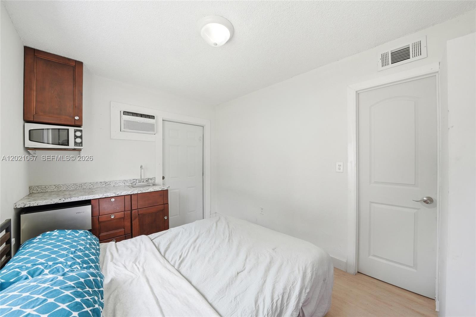 MIAMI GARDENS MANOR SEC 3 - Residential