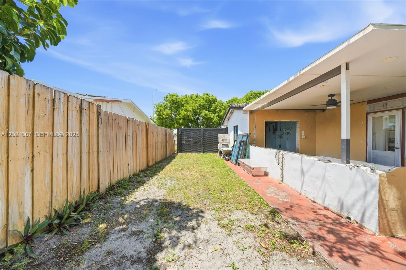 MIAMI GARDENS MANOR SEC 3 - Residential
