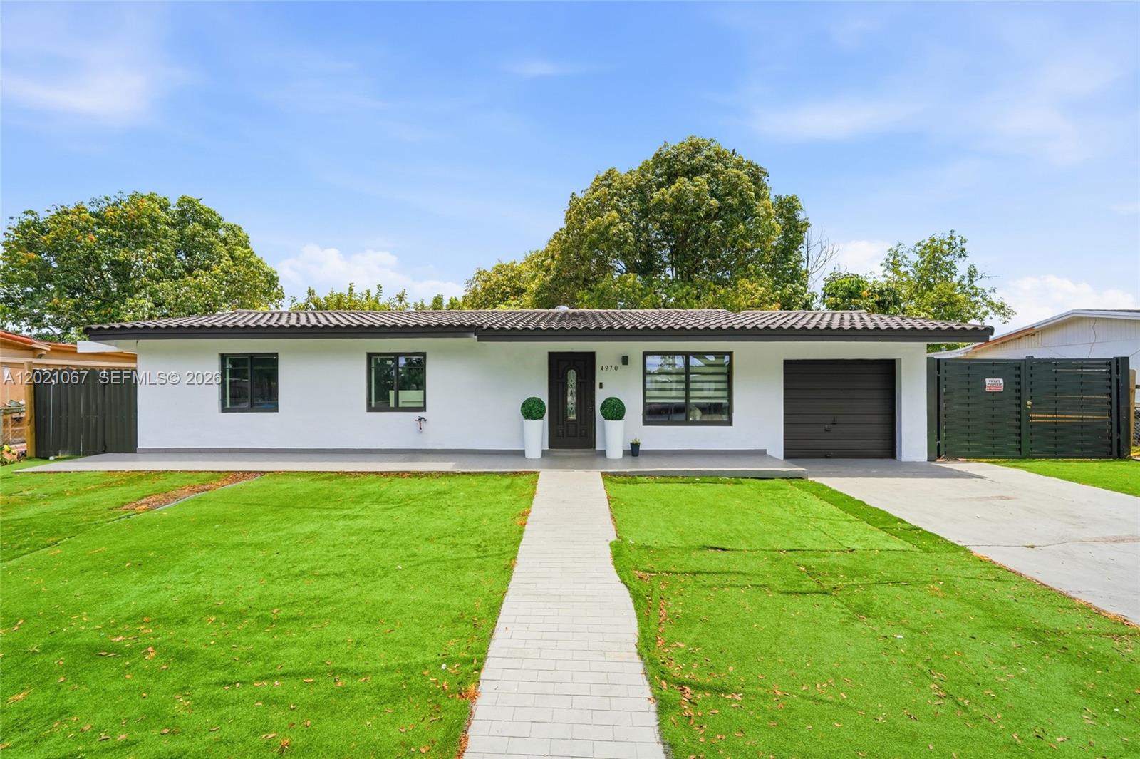 MIAMI GARDENS MANOR SEC 3 - Residential