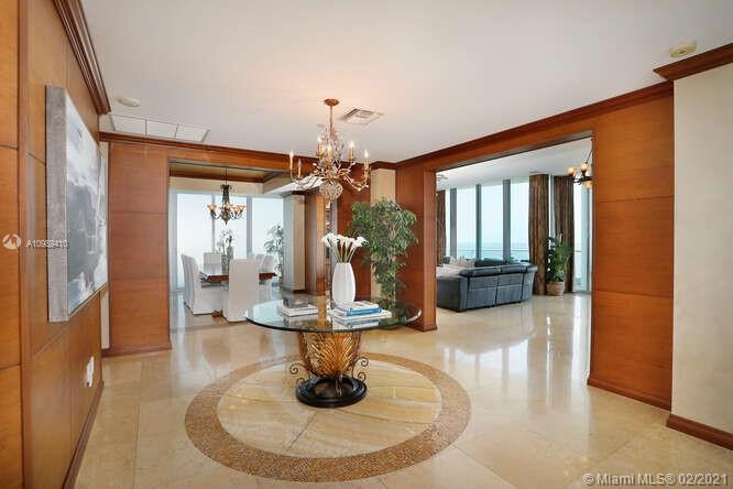 GROVENOR HOUSE CONDO - Residential