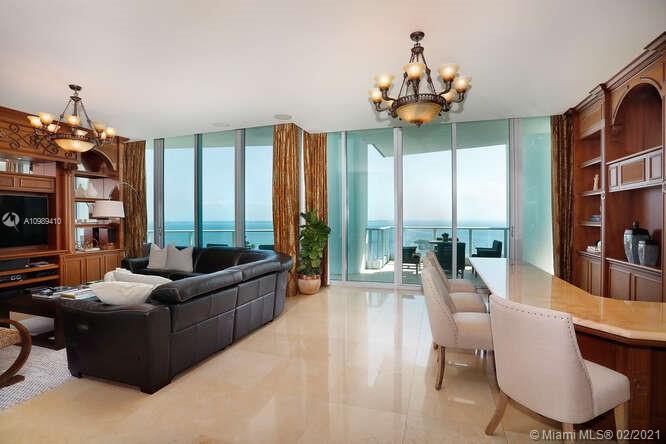 GROVENOR HOUSE CONDO - Residential