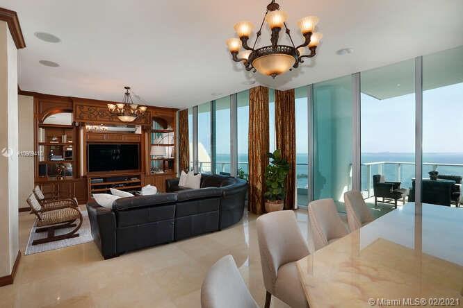 GROVENOR HOUSE CONDO - Residential