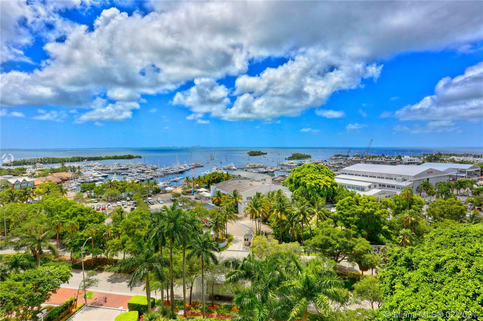 GROVENOR HOUSE CONDO - Residential