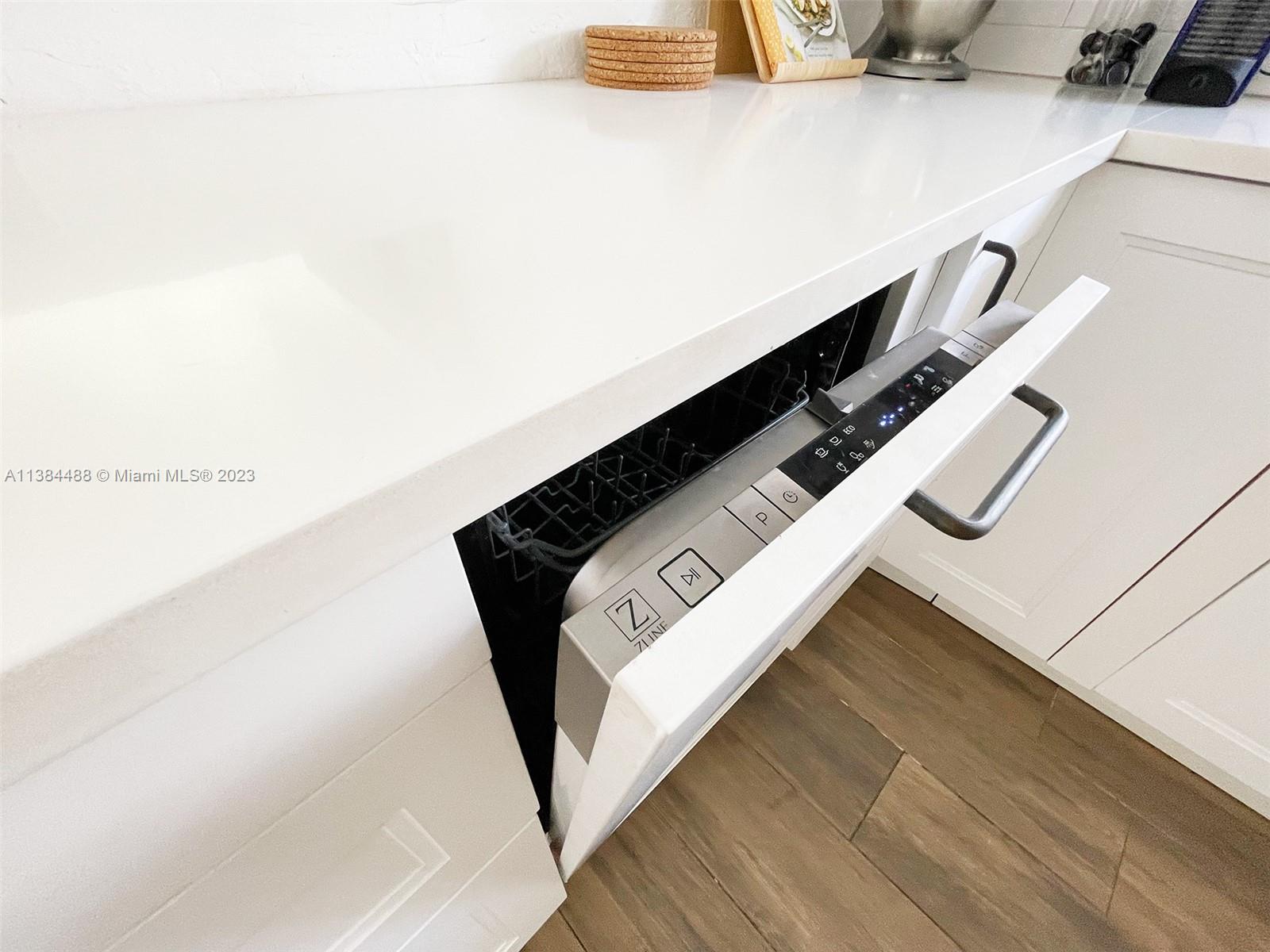 HOLLYWOOD - Residential