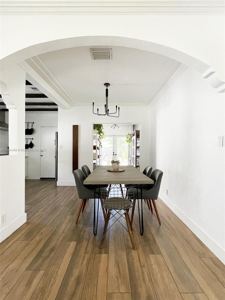 HOLLYWOOD - Residential