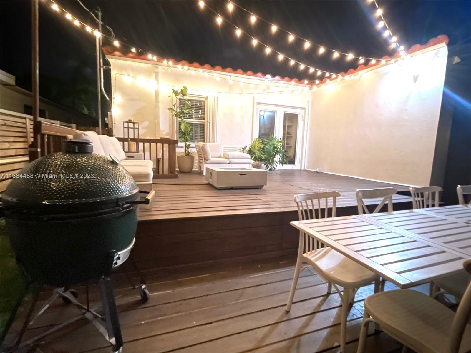 HOLLYWOOD - Residential