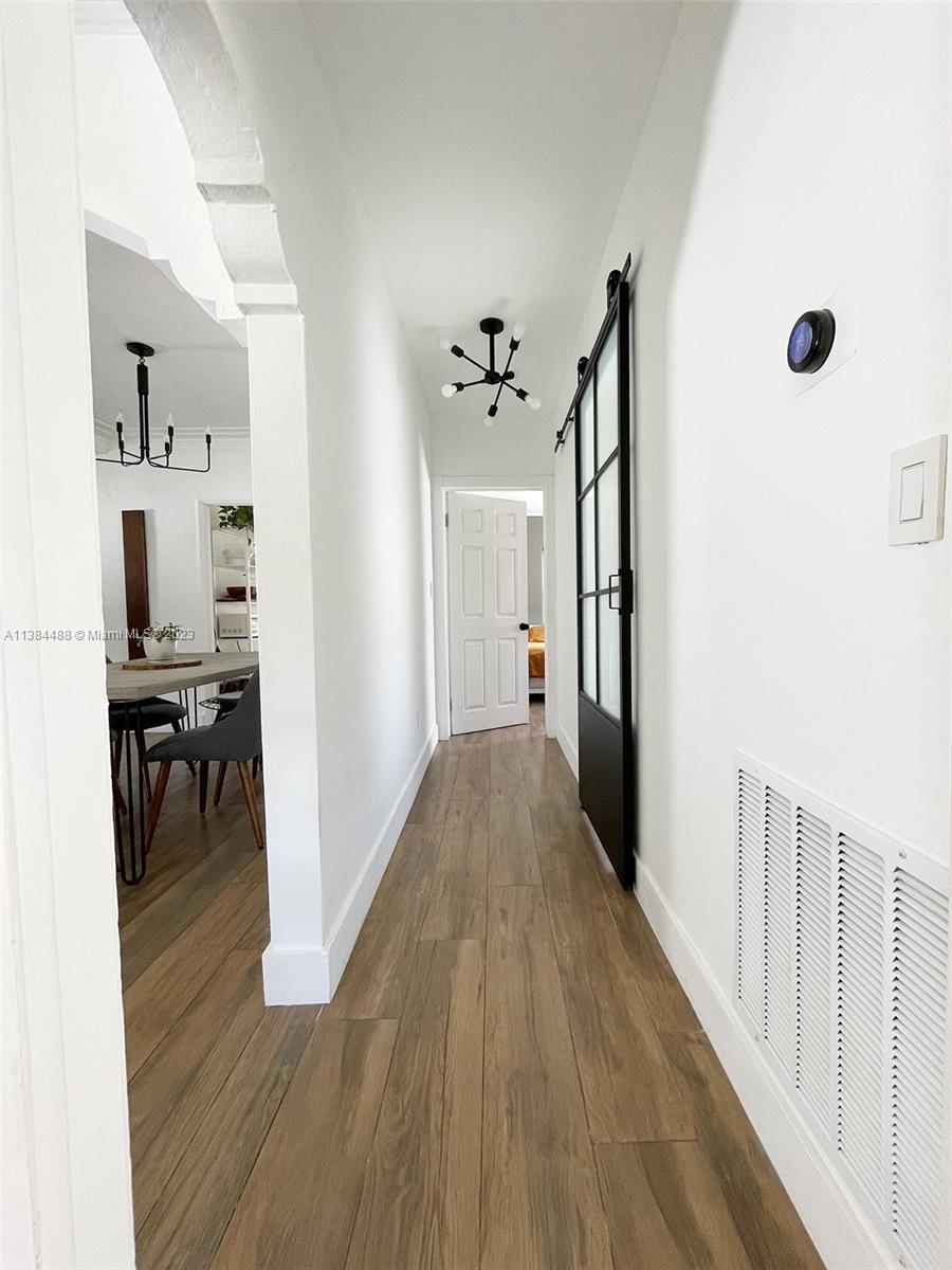 HOLLYWOOD - Residential