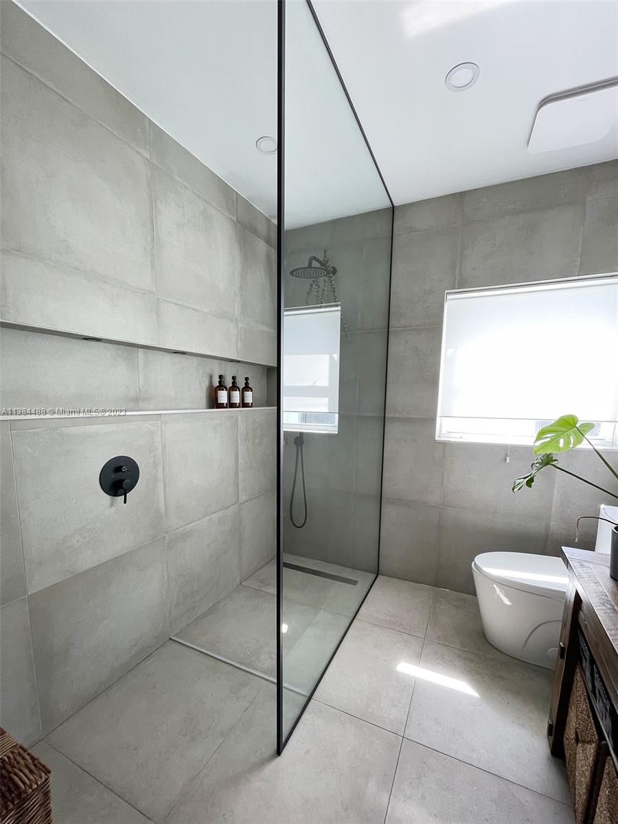 HOLLYWOOD - Residential