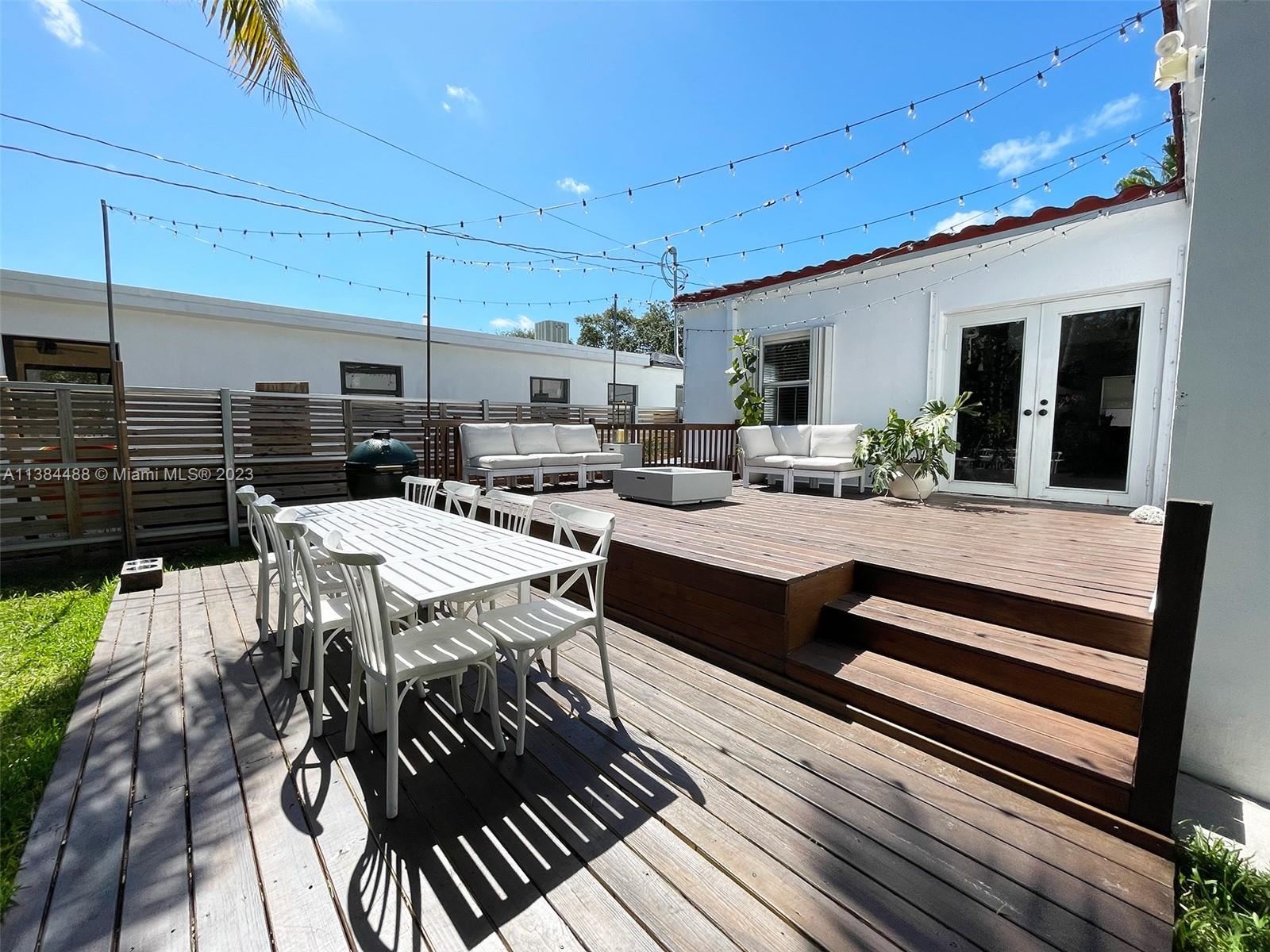 HOLLYWOOD - Residential