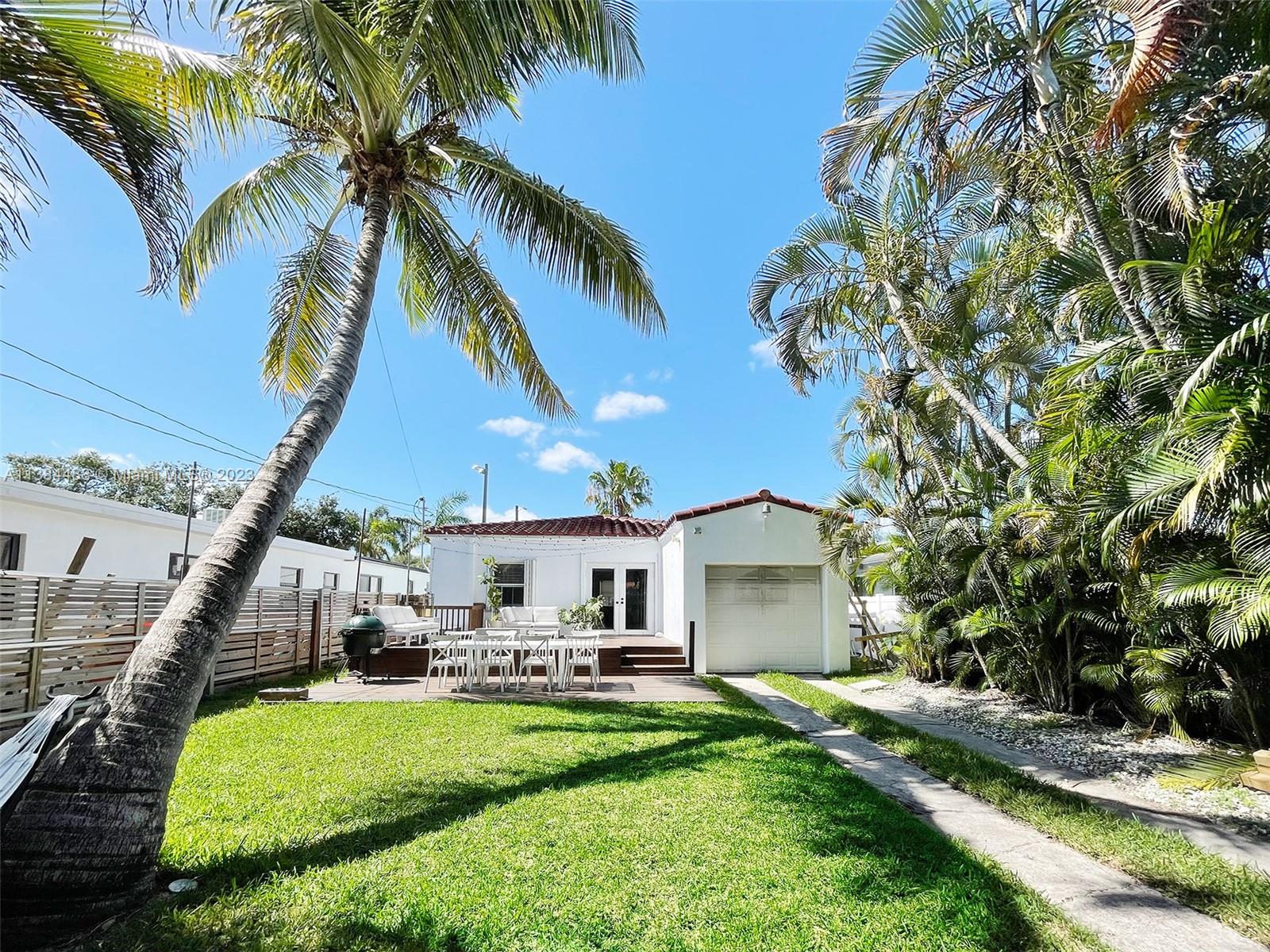 HOLLYWOOD - Residential