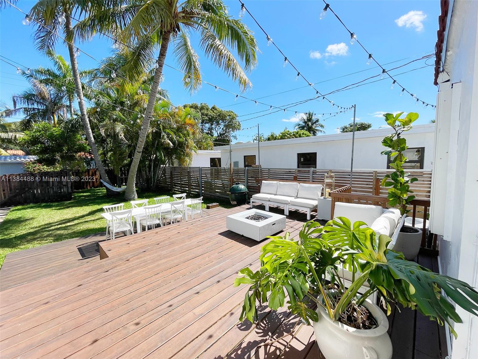 HOLLYWOOD - Residential