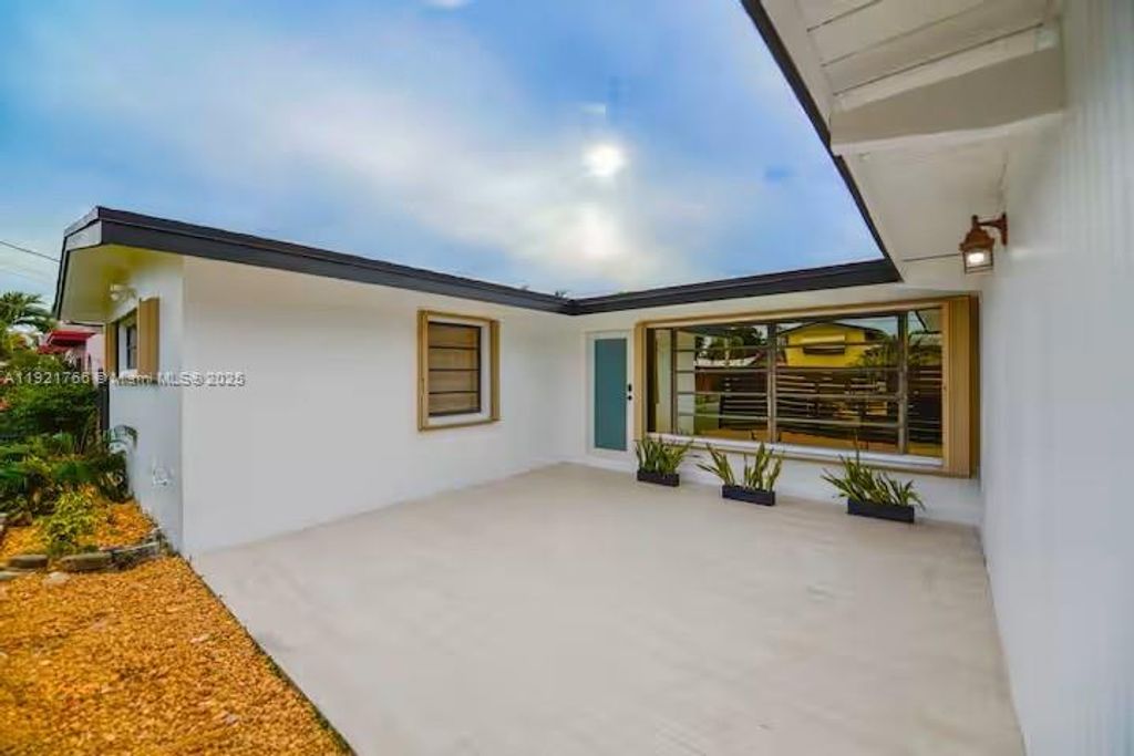 Photo of 2443 Tortugas Ln, Fort Lauderdale, FL 33312 (MLS # A11921766)