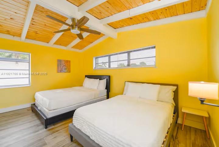 LAUDERDALE ISLES NO 2-BLK - Residential