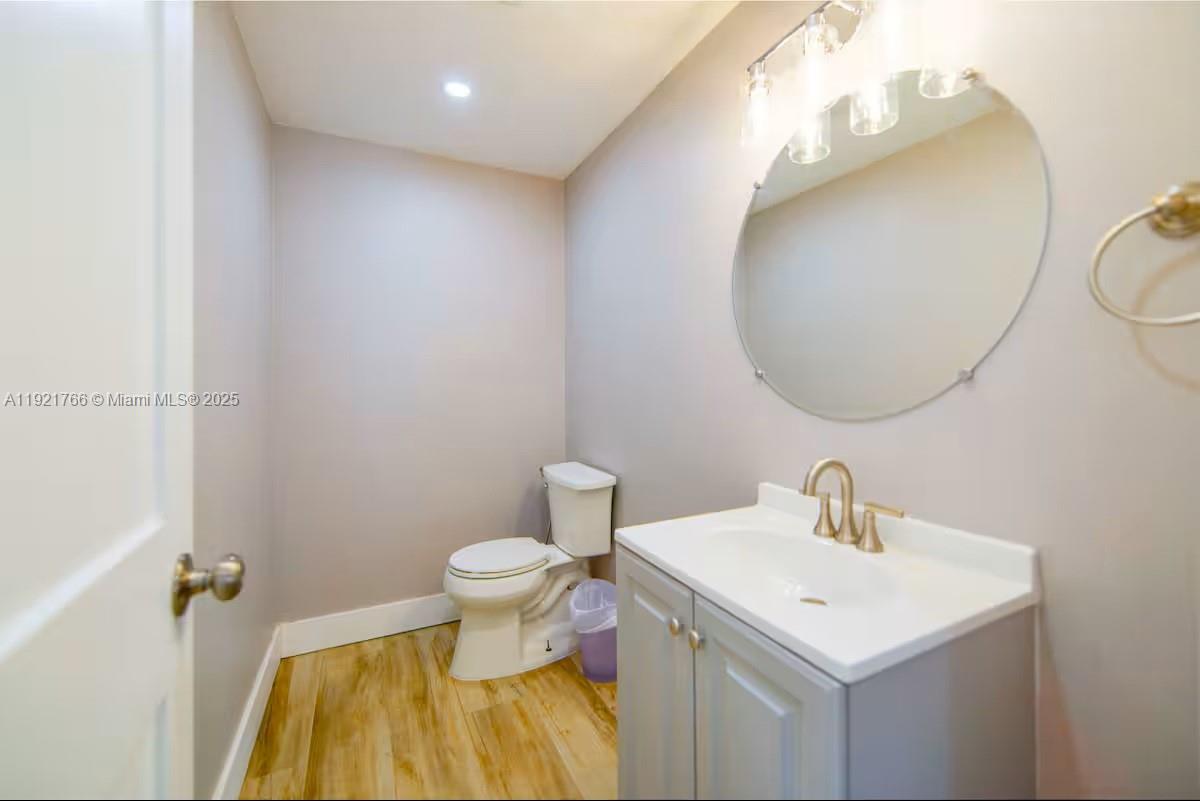 LAUDERDALE ISLES NO 2-BLK - Residential