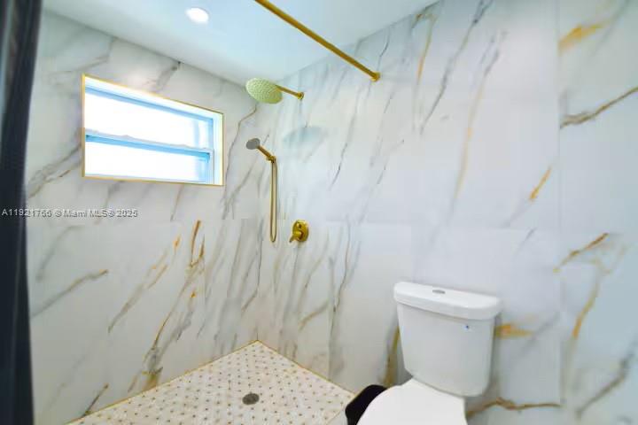 LAUDERDALE ISLES NO 2-BLK - Residential