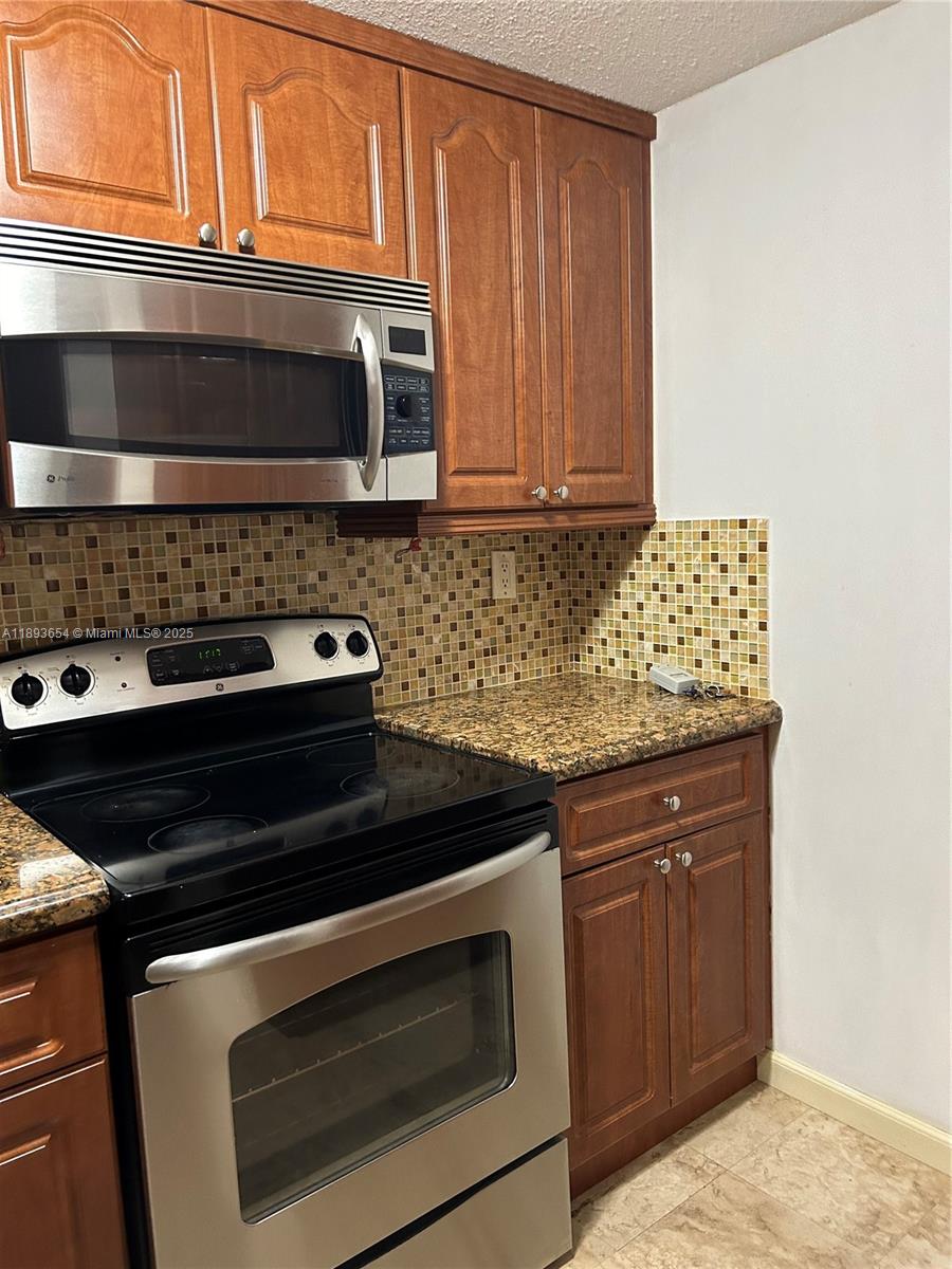 INTERNATIONAL PARK I COND - Residential Lease