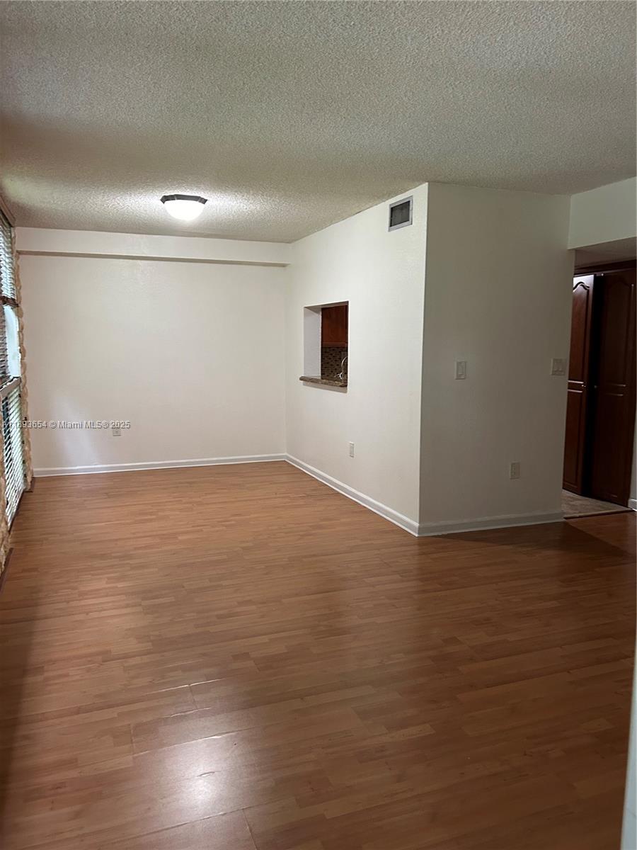 INTERNATIONAL PARK I COND - Residential Lease