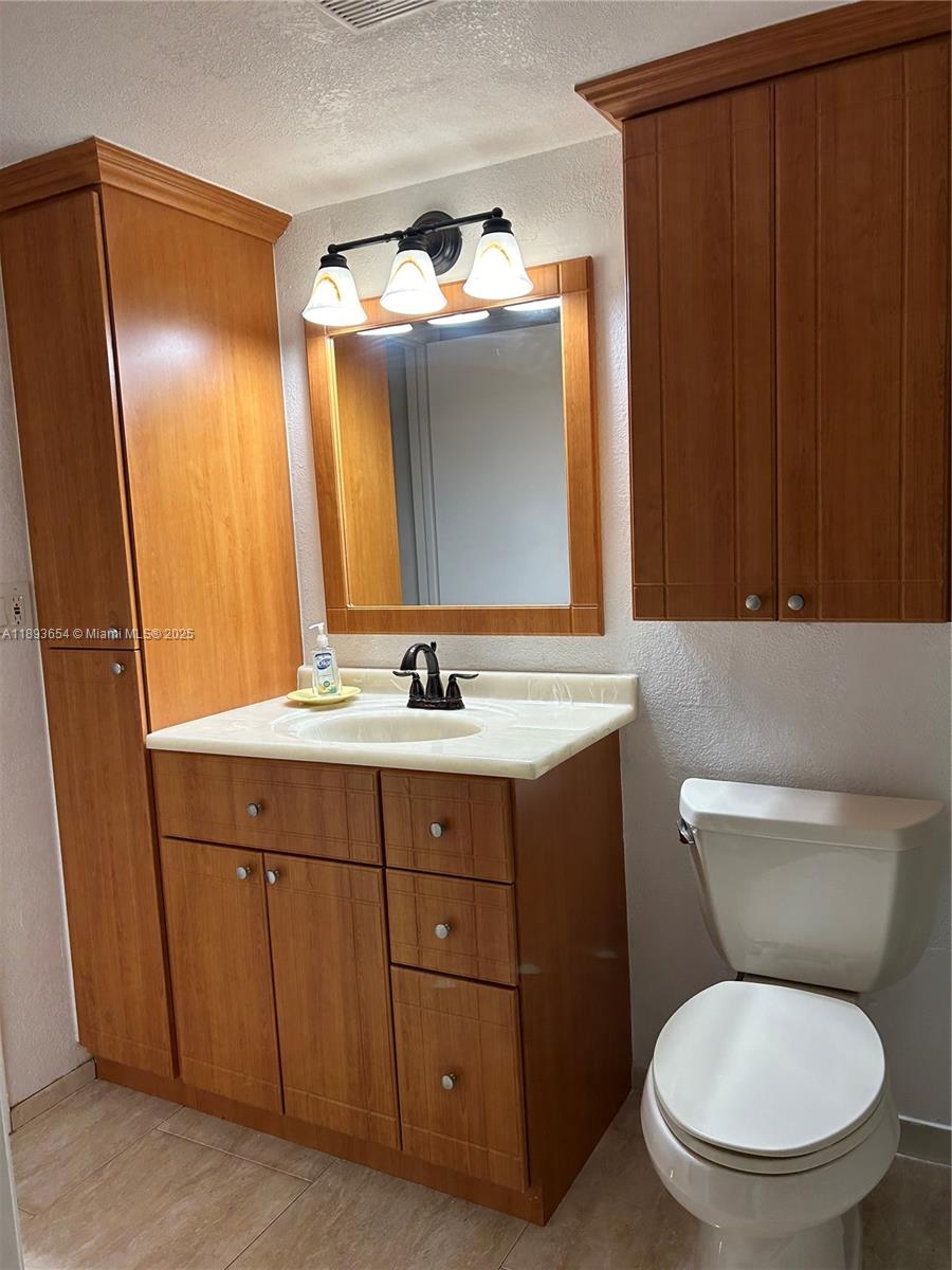 INTERNATIONAL PARK I COND - Residential Lease