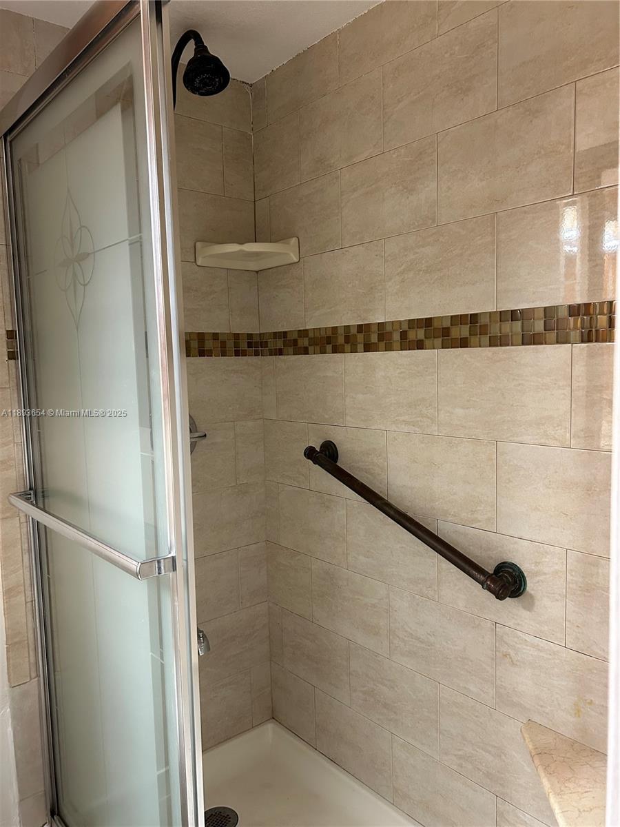 INTERNATIONAL PARK I COND - Residential Lease