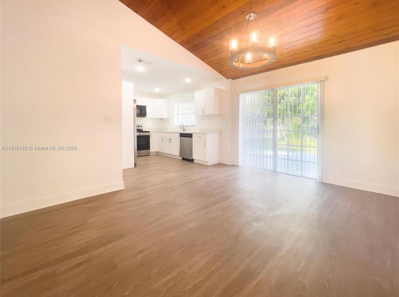 NORTH LAUDERDALE VILLAGE - Residential Lease