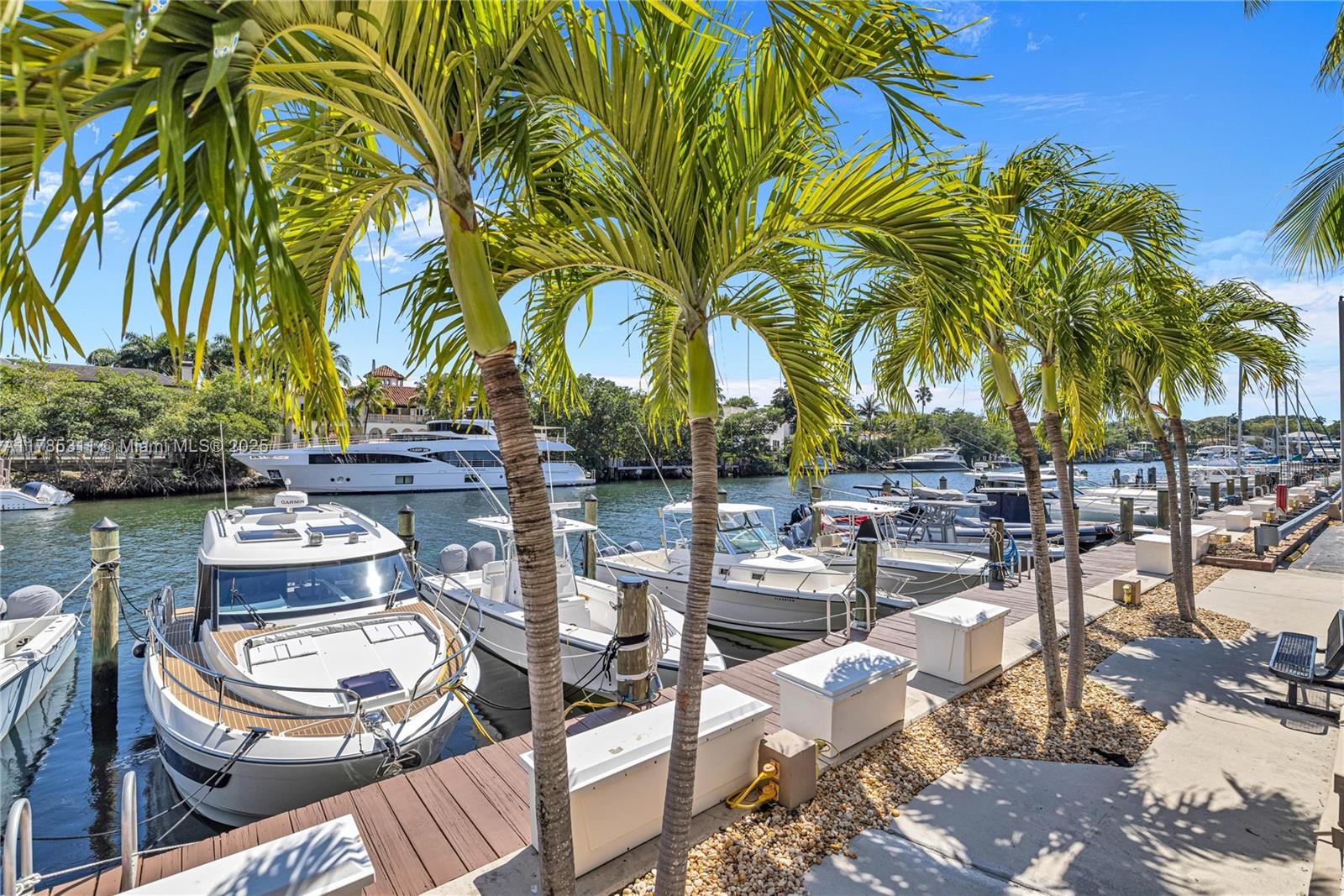 GABLES WATERWAY TOWERS CO - Residential
